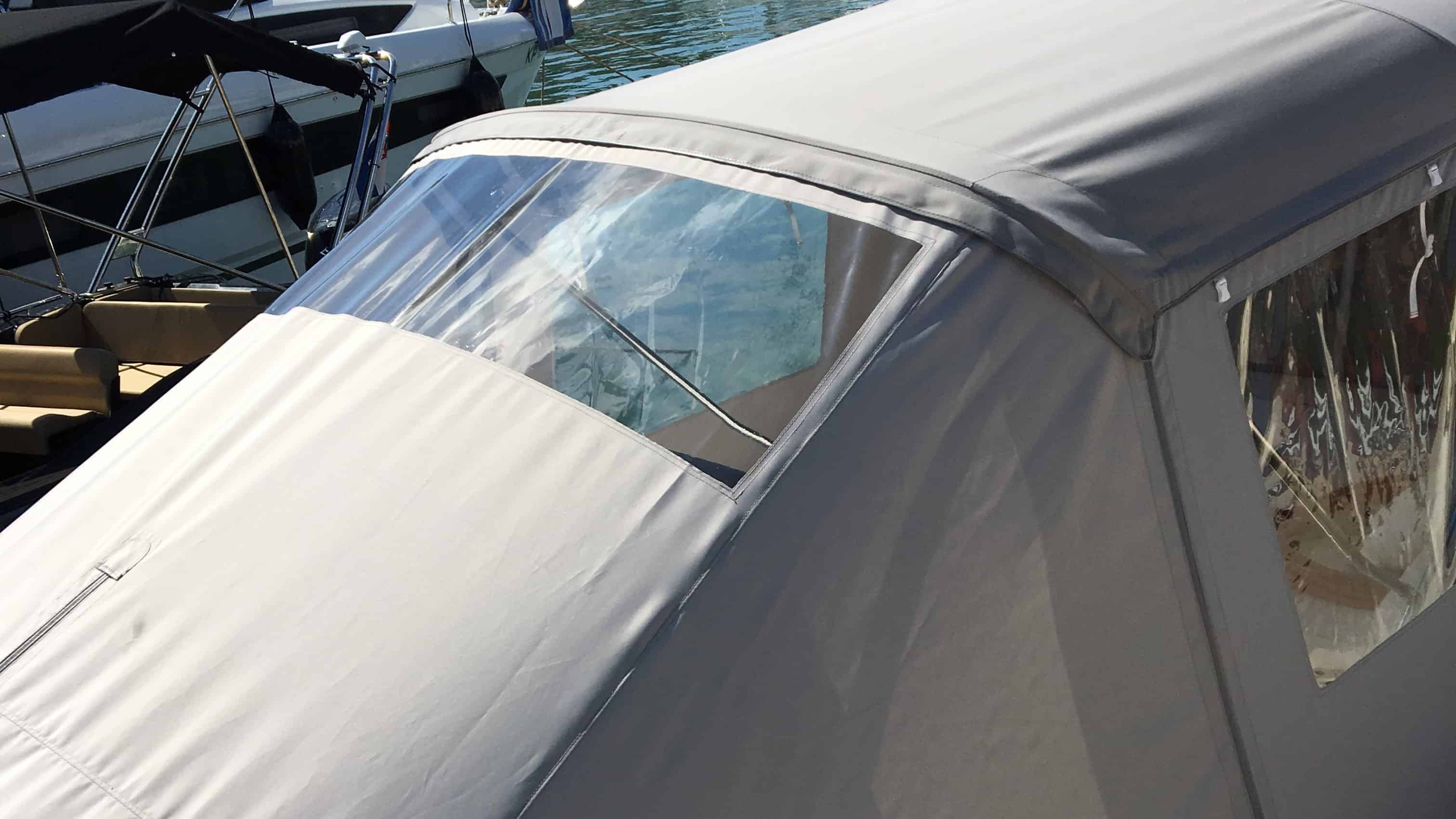 šator tenda u materijalu Sunbrella Surlast s PVC prozorima koji imaju mogućnost rolanja za GUMENJAK ZAR