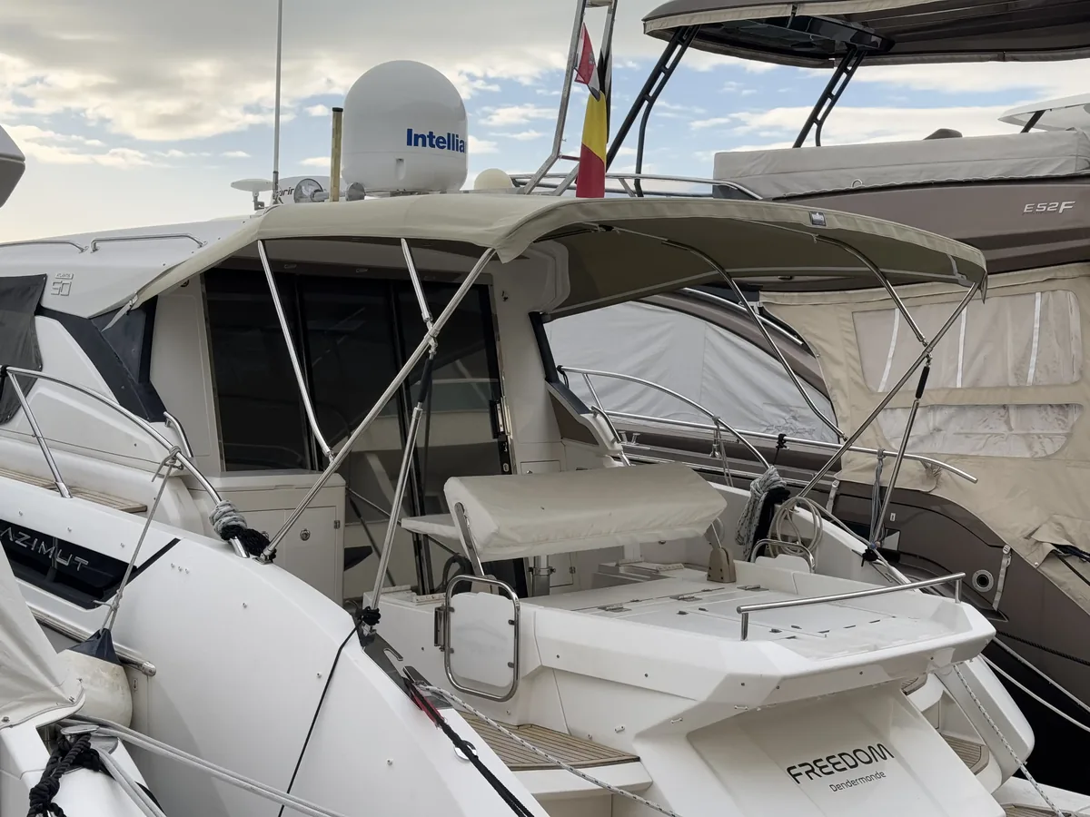Azimut 50 — bimini #2