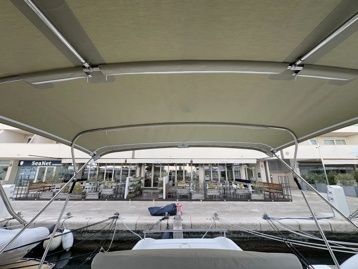 Azimut 50 — Bimini #8