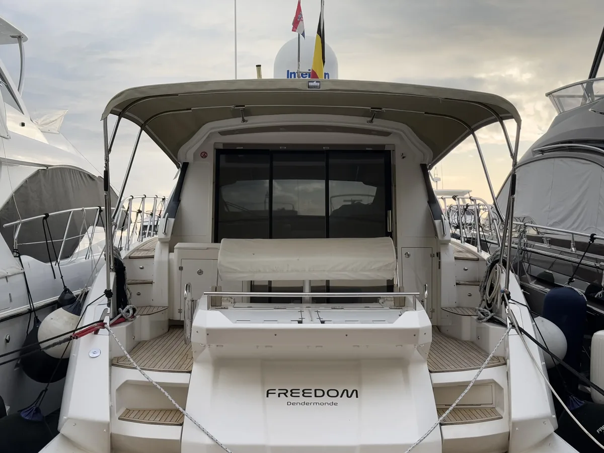 Azimut 50 — Bimini #9