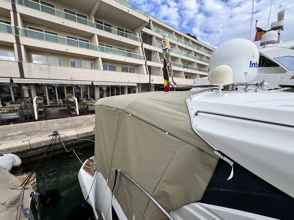 Azimut 50 — Krmeno zatvaranje #11