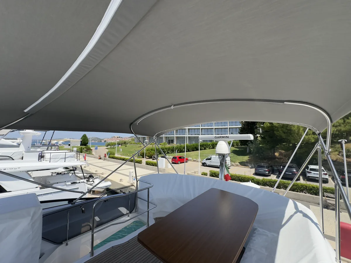 Azimut 53 — Bimini #32