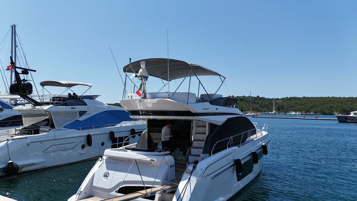 Azimut 53 — Bimini #24