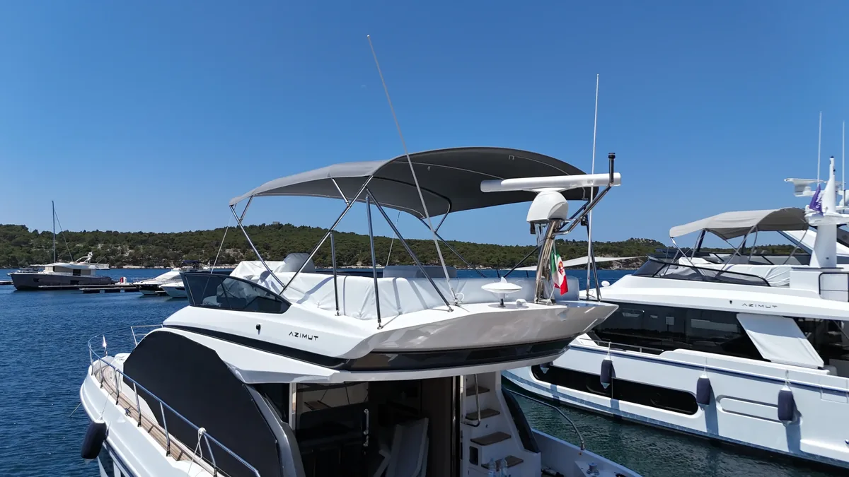 Azimut 53 — Bimini #25
