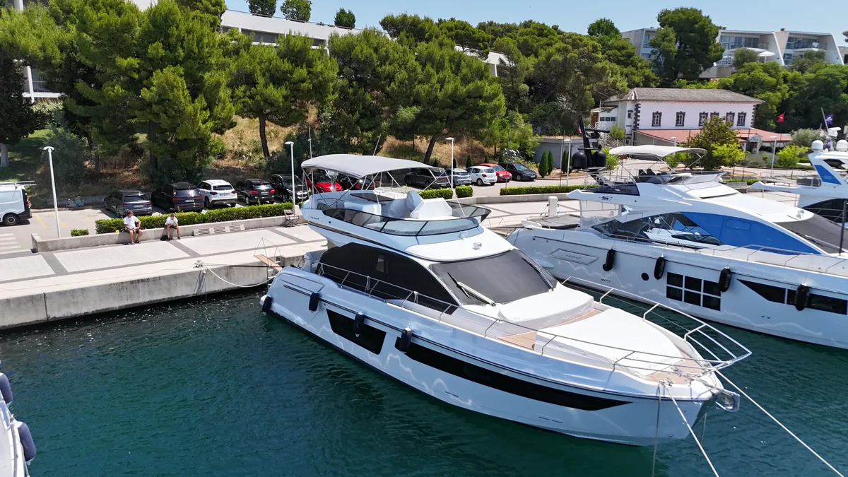 Azimut 53 — Bimini #27