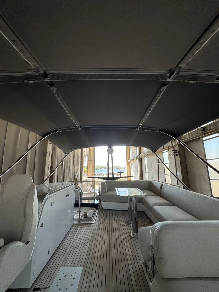 Azimut S7 — Bimini #10