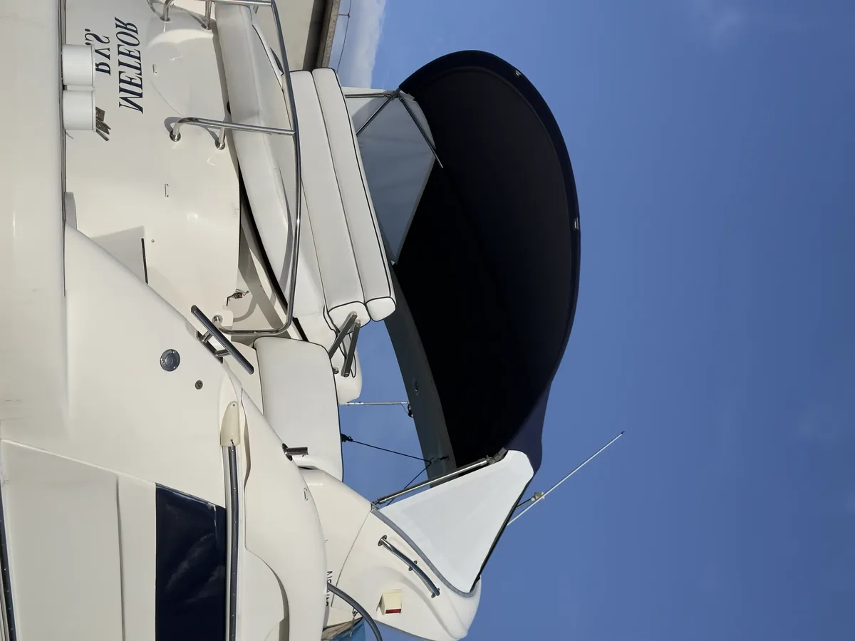 Bavaria 42 Sport — bimini #1