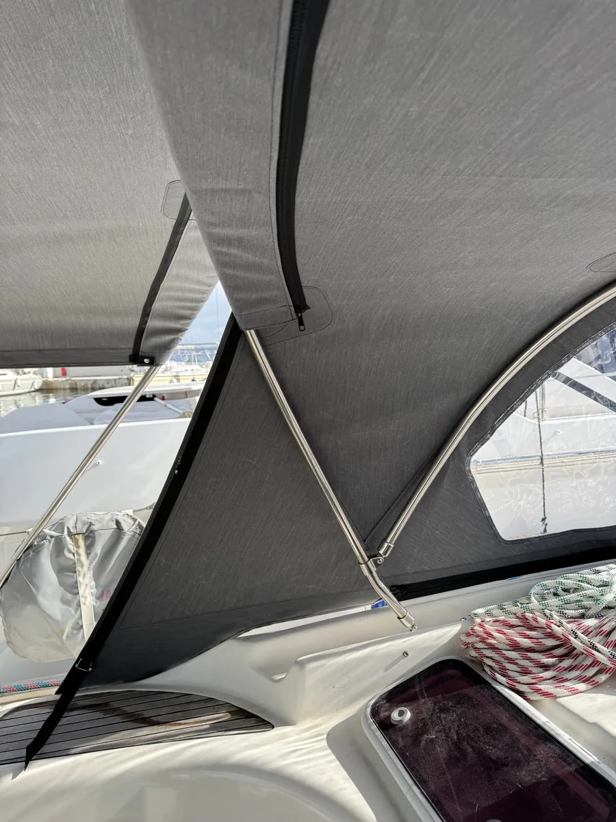 Bavaria 46 — Sprayhood #12