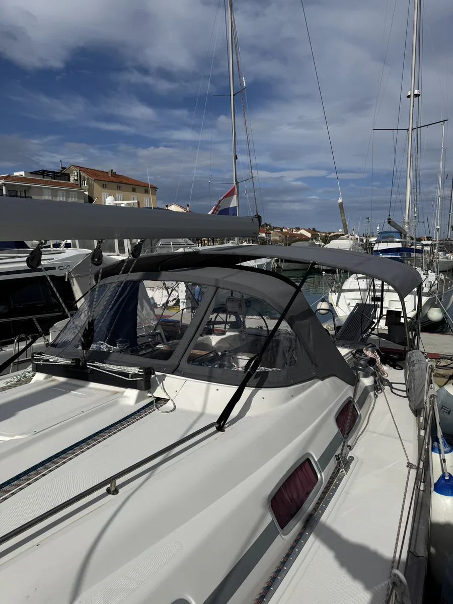 Bavaria 46 — Sprayhood #13
