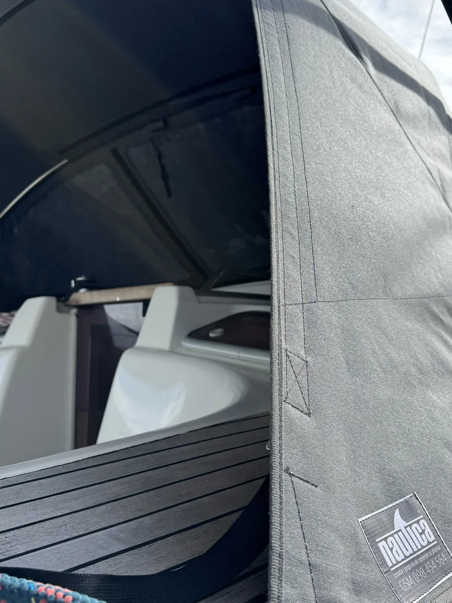 Bavaria 46 — Sprayhood #18