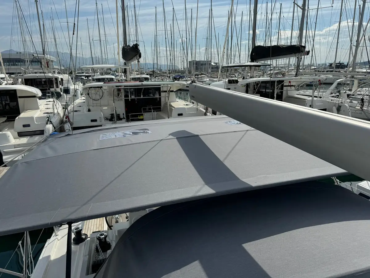 Bavaria C 45 — bimini #1