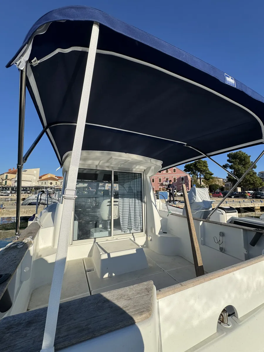 Beneteau Antares 710 — bimini #3