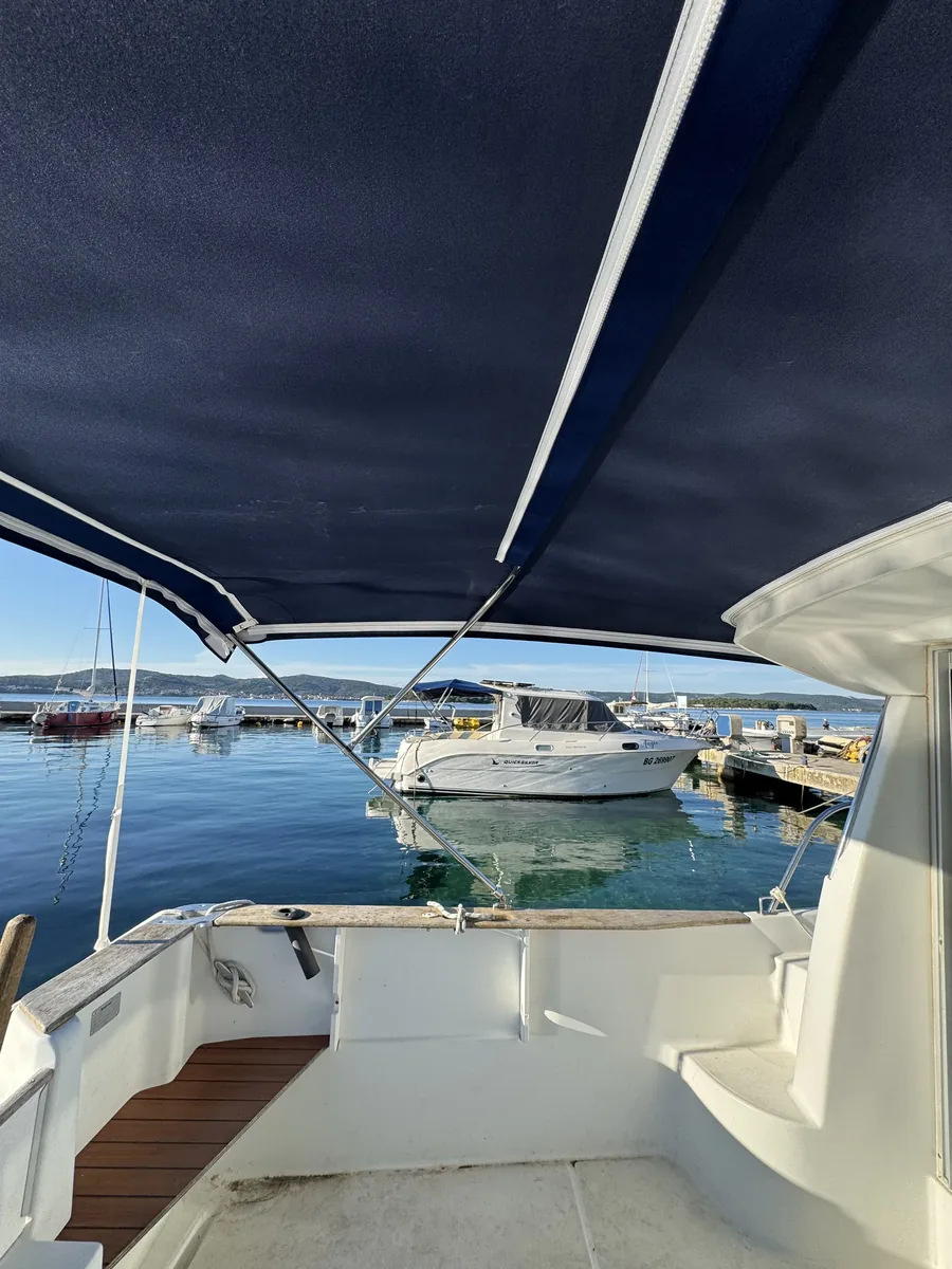 Beneteau Antares 710 — Bimini #6