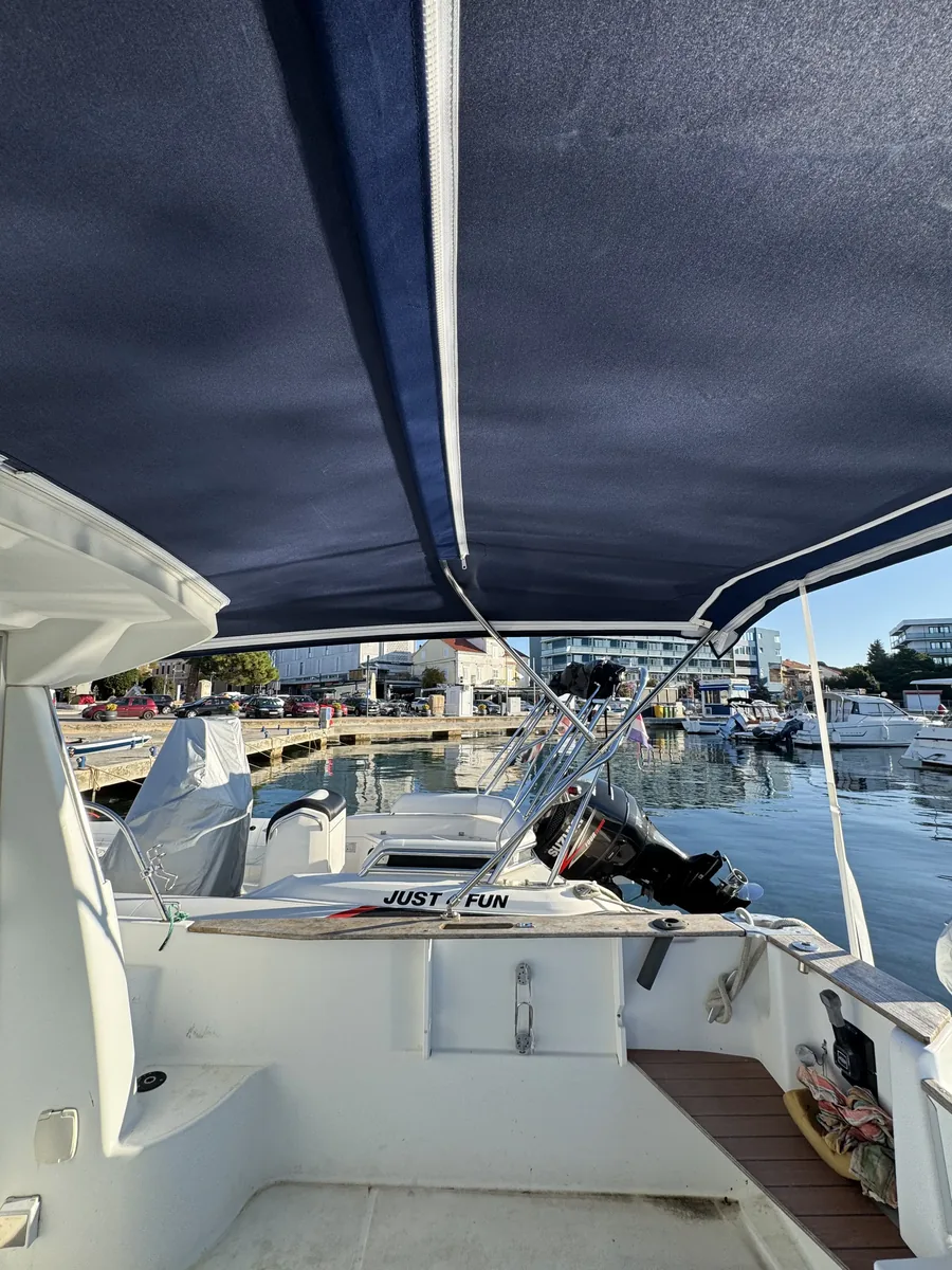 Beneteau Antares 710 — Bimini #7