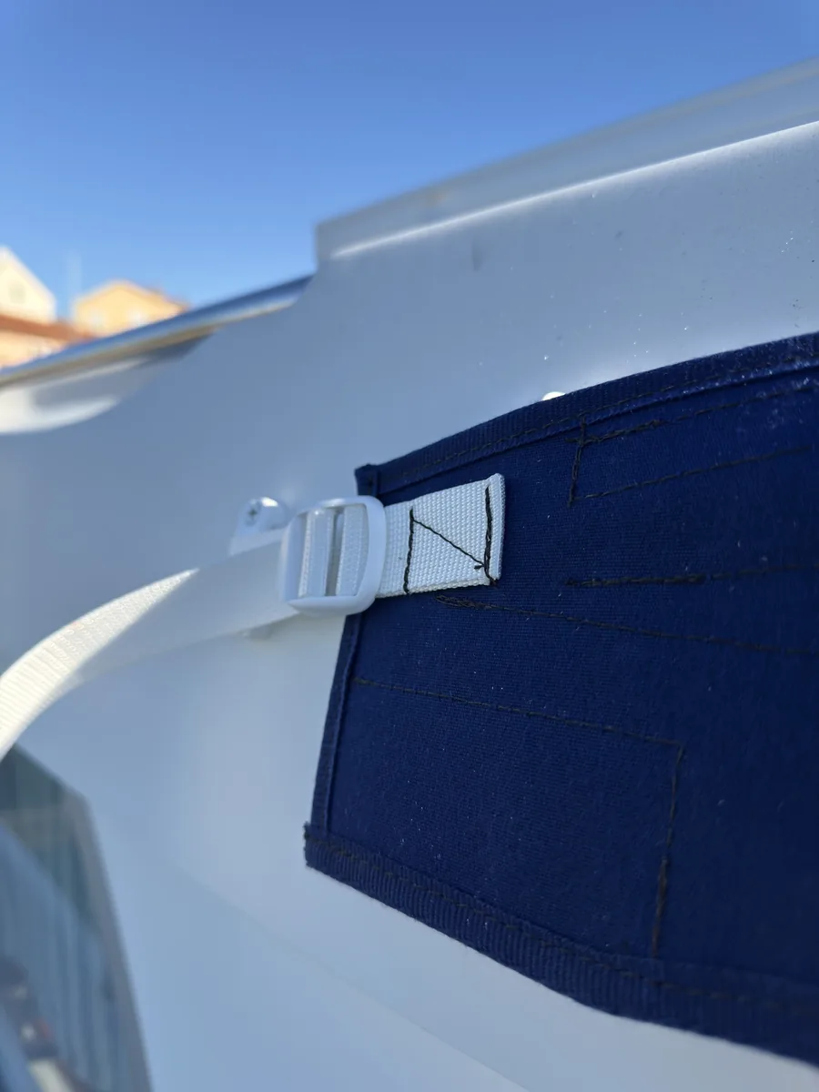 Beneteau Antares 710 — Bimini #12
