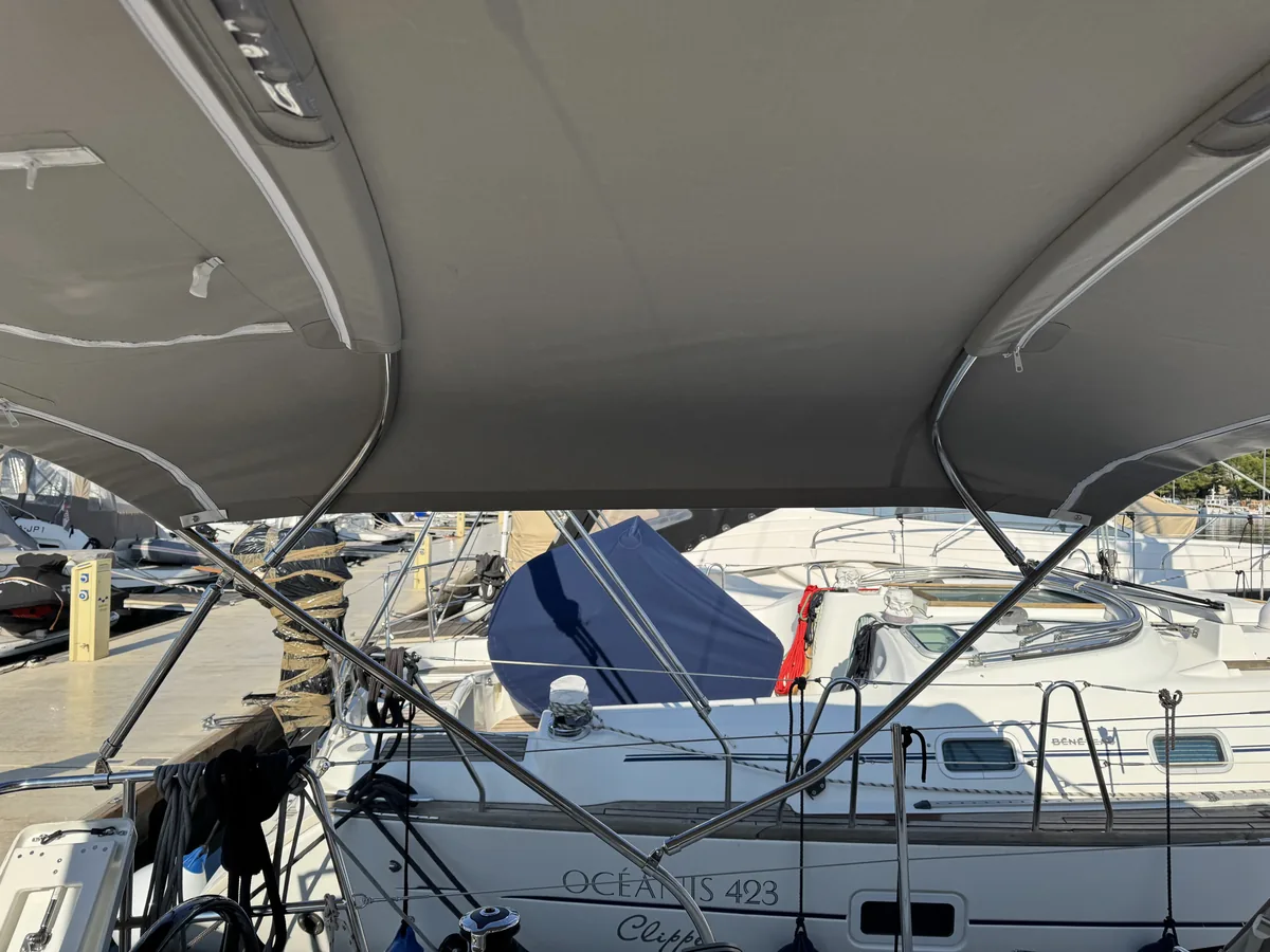 Beneteau Oceanis 37.1 — Bimini #7