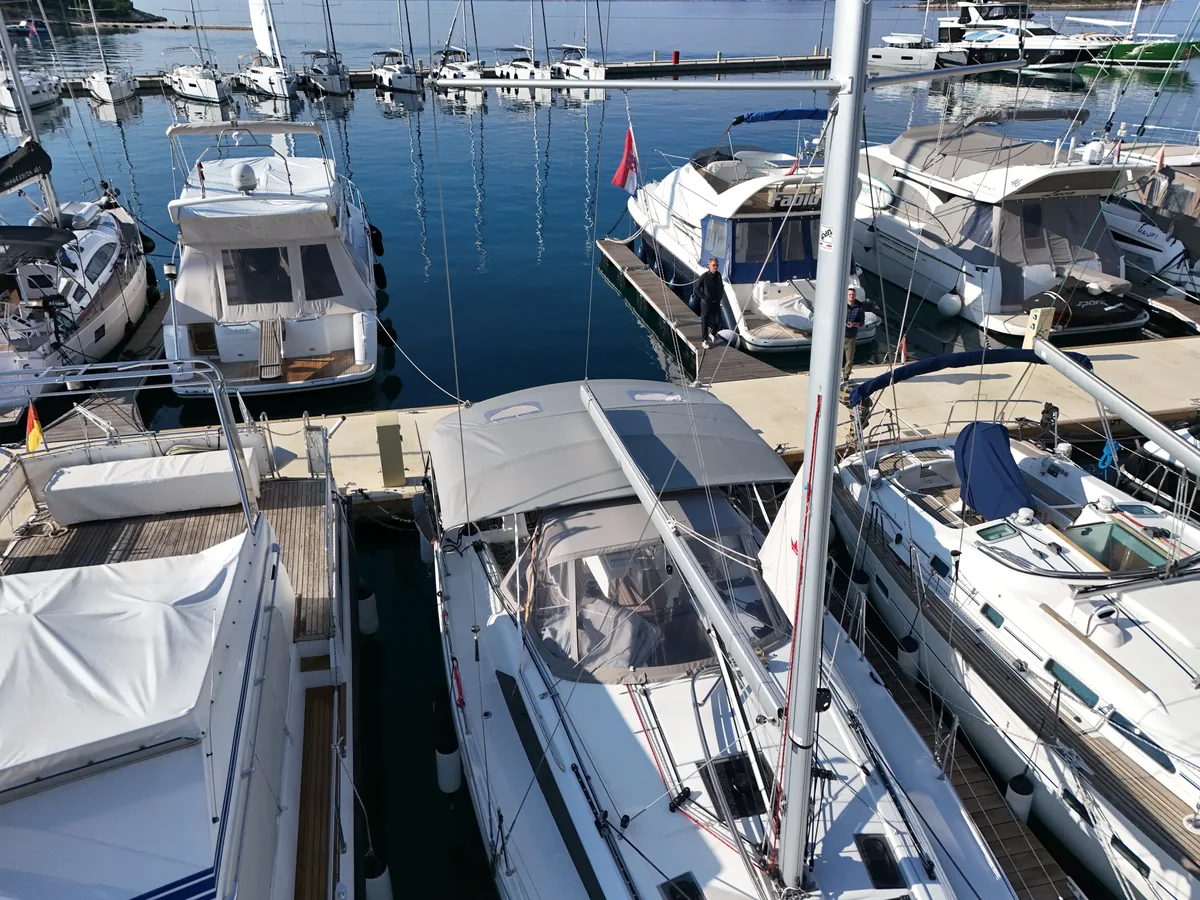 Beneteau Oceanis 37.1 — Bimini #14