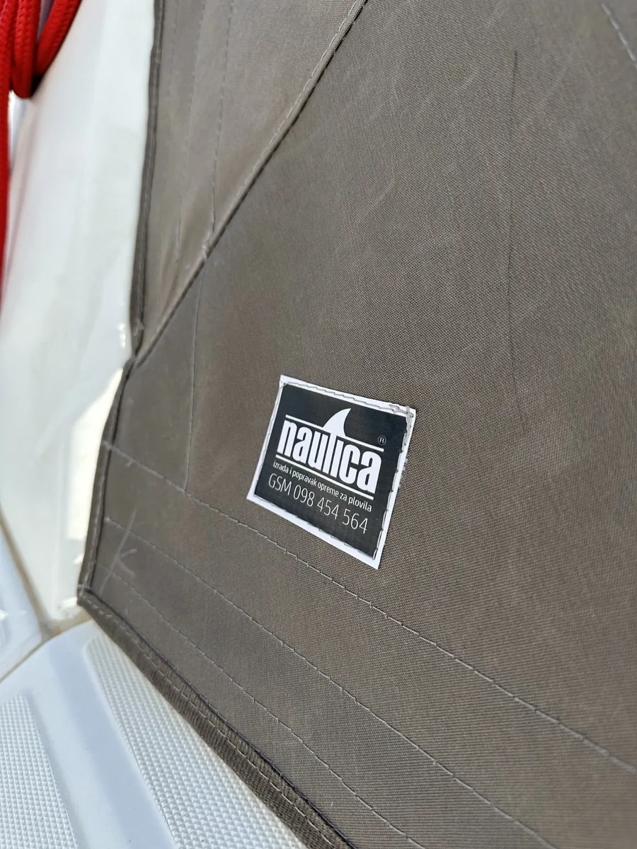 Beneteau Oceanis 38 — Sprayhood #6