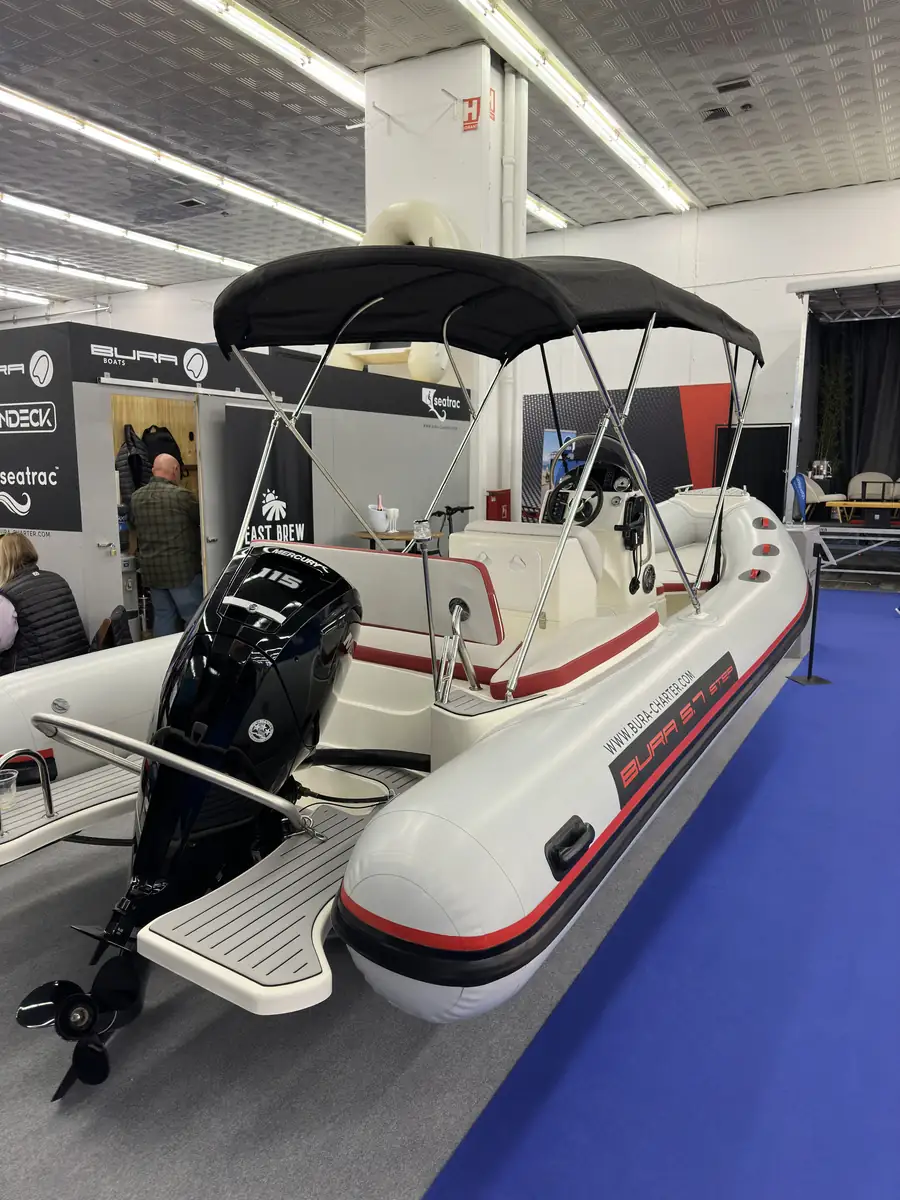 Bura 5.7 Step — bimini #2