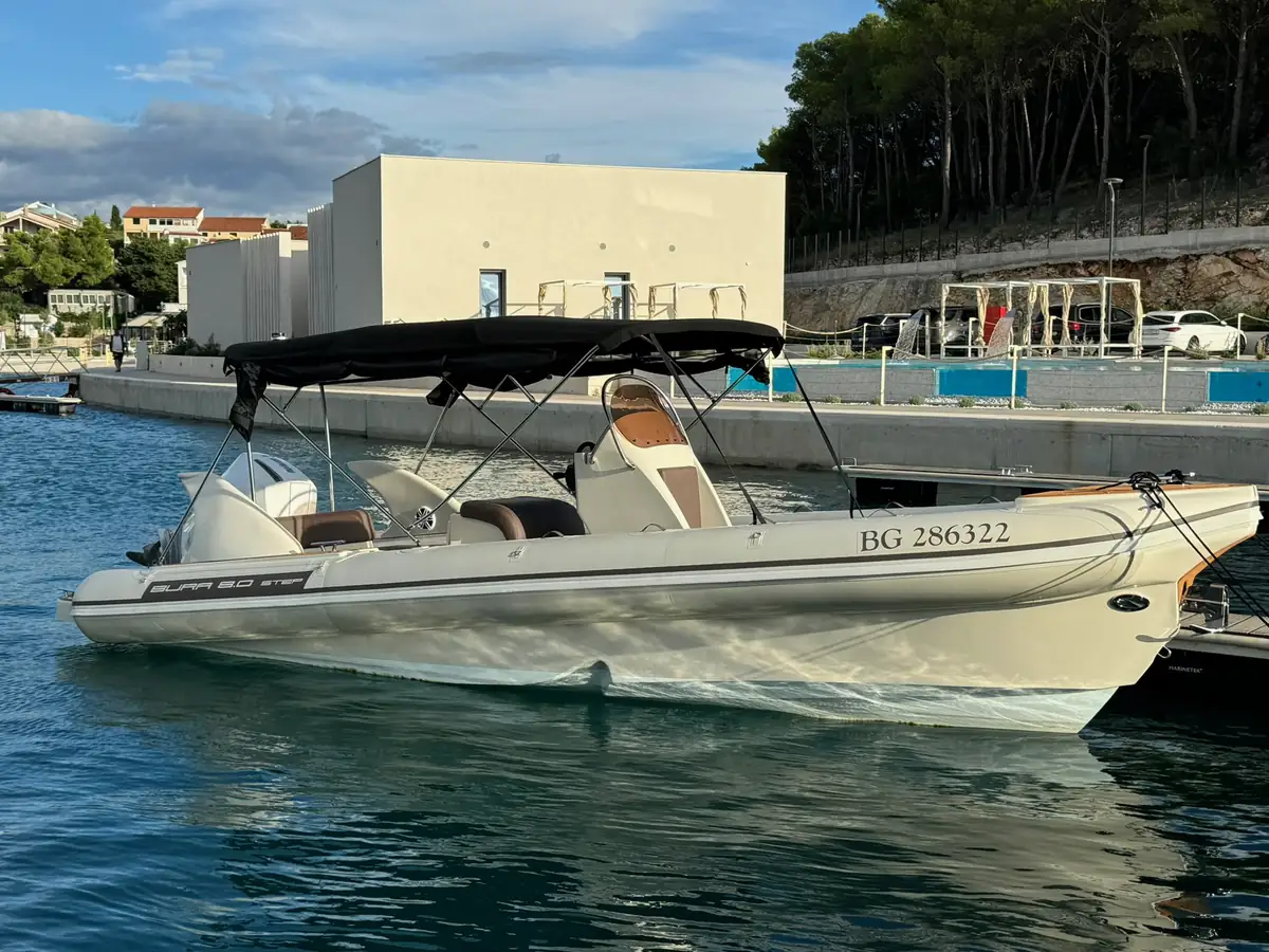 Bura 8.0 Step — bimini #1