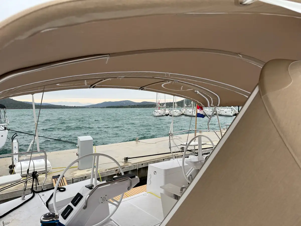 Elan I43 — Bimini #16
