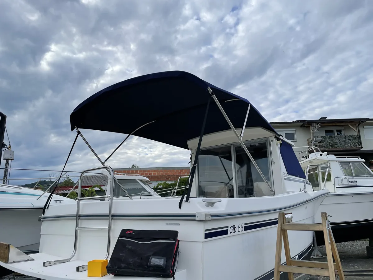 Gib Sea Gib 66 — bimini #1