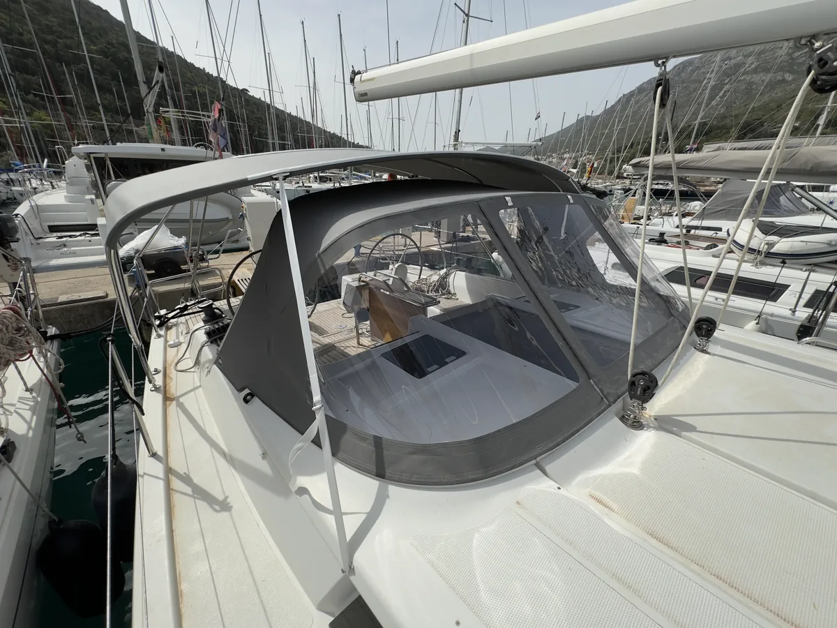 Hanse 385 — Sprayhood #8