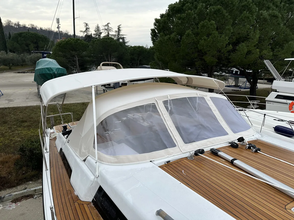 Hanse 388 — Sprayhood #5