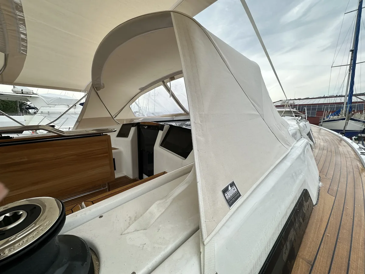 Hanse 388 — Sprayhood #6