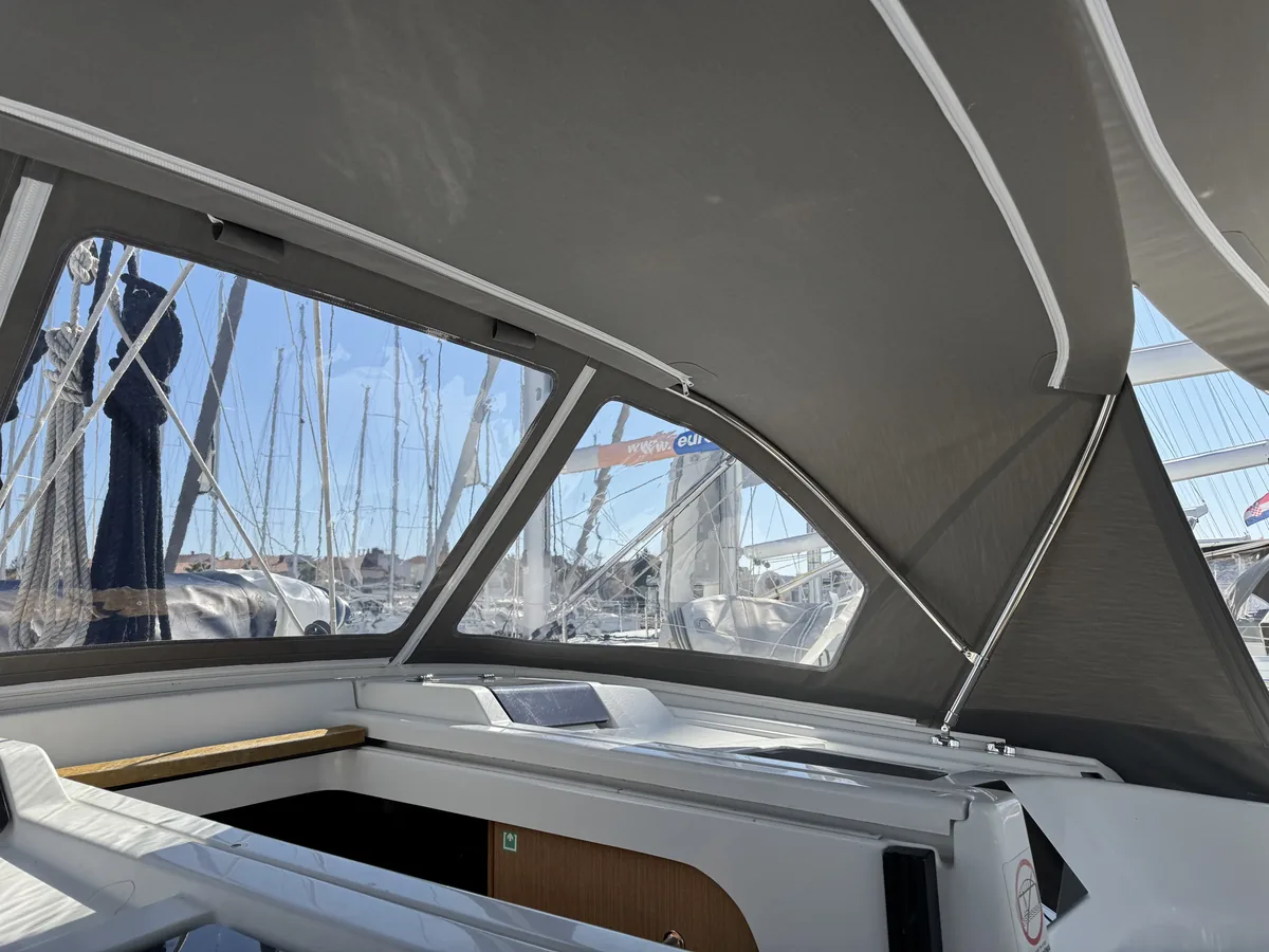 Hanse 415 — Sprayhood #5