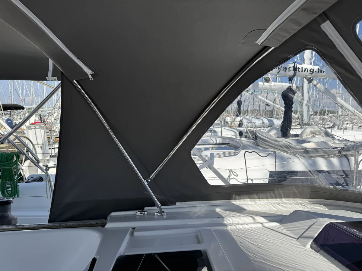 Hanse 415 — Sprayhood #7