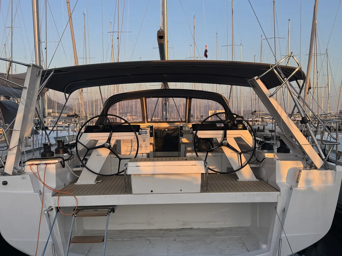 Hanse 510 — bimini #2