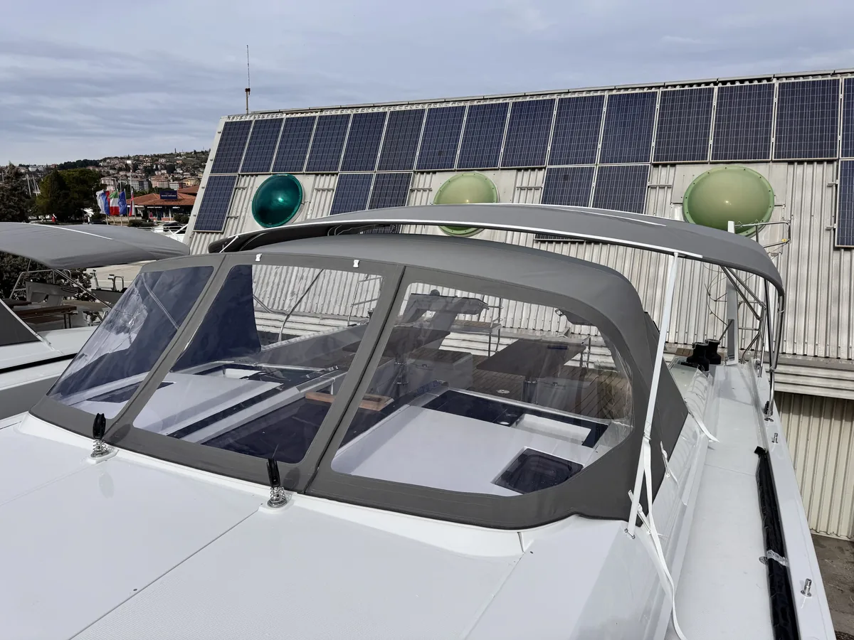 Hanse 510 — sprayhood #2