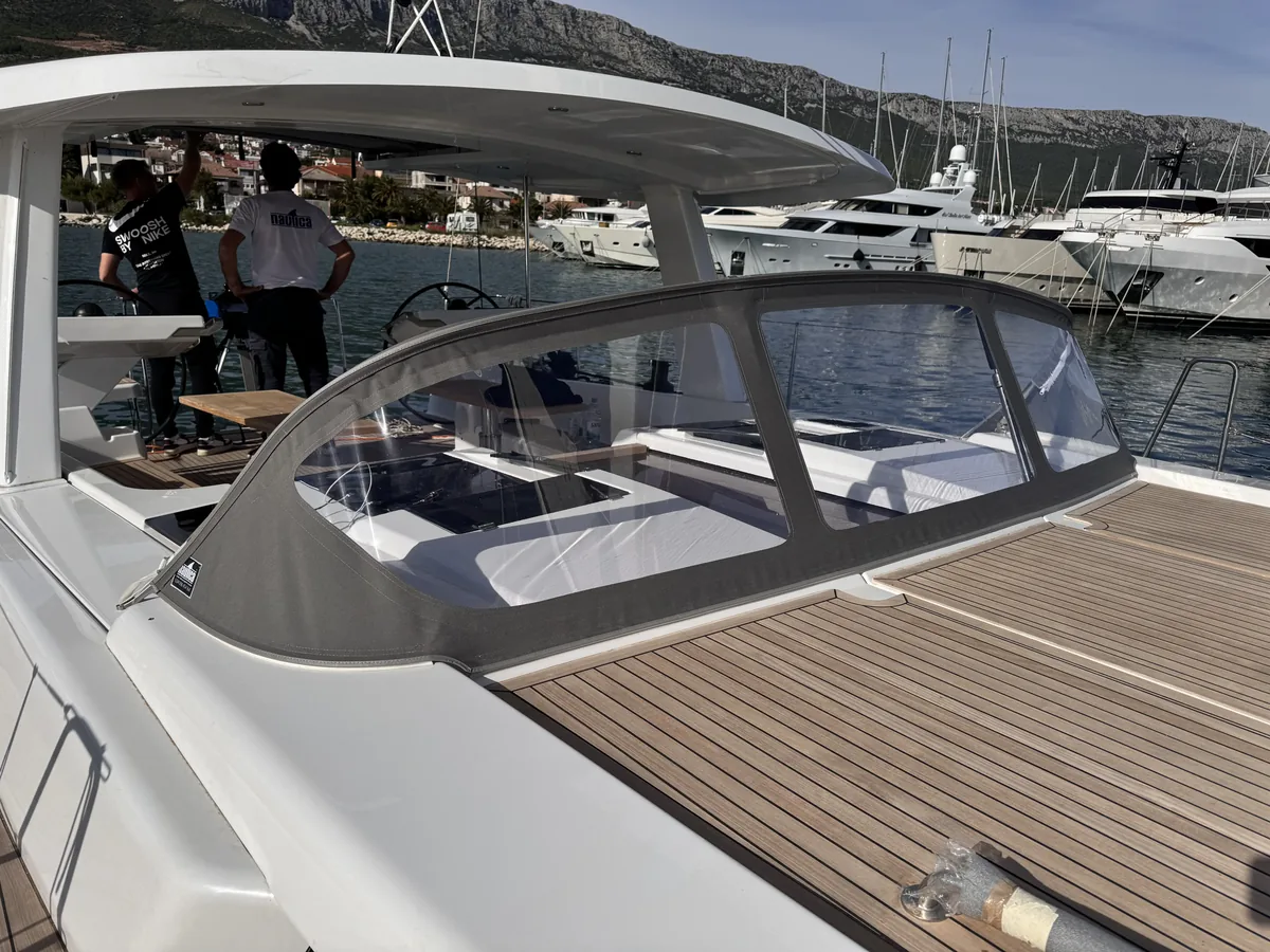 Hanse 590 — sprayhood #4
