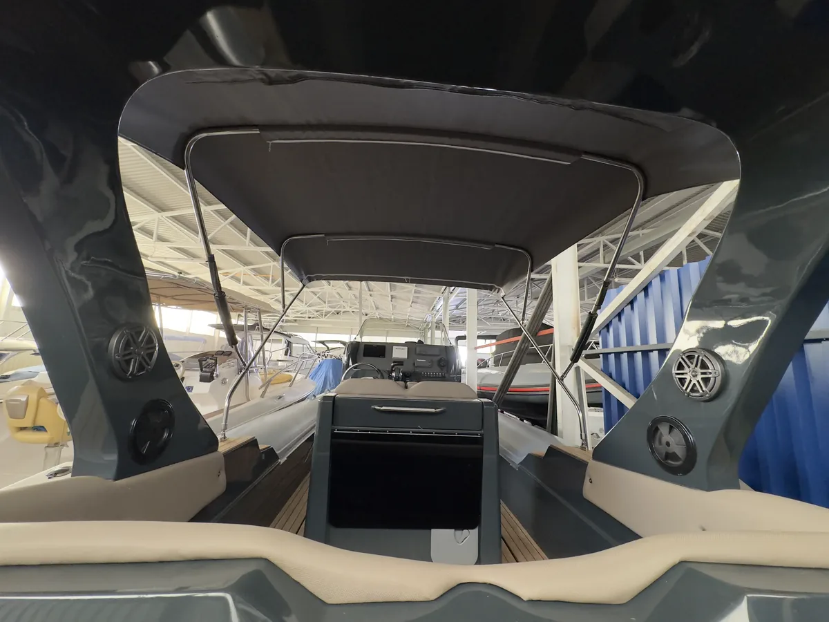 Italboats Stingher 30 GT — bimini #4