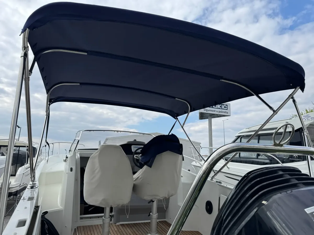 Jeanneau Cap Camarat 7.5 Wa — Bimini #10