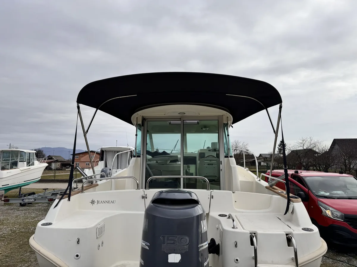 Jeanneau Merry Fisher 725 — Bimini #10