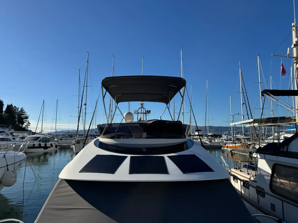 Nimbus 405 — bimini #1