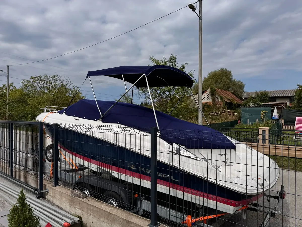 Regal 2250 — bimini #1