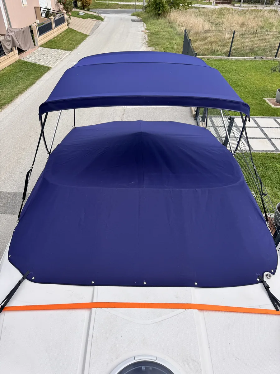 Regal 2250 — Cockpit-cover #9
