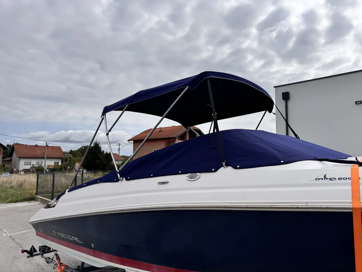 Regal 2250 — Cockpit-cover #11