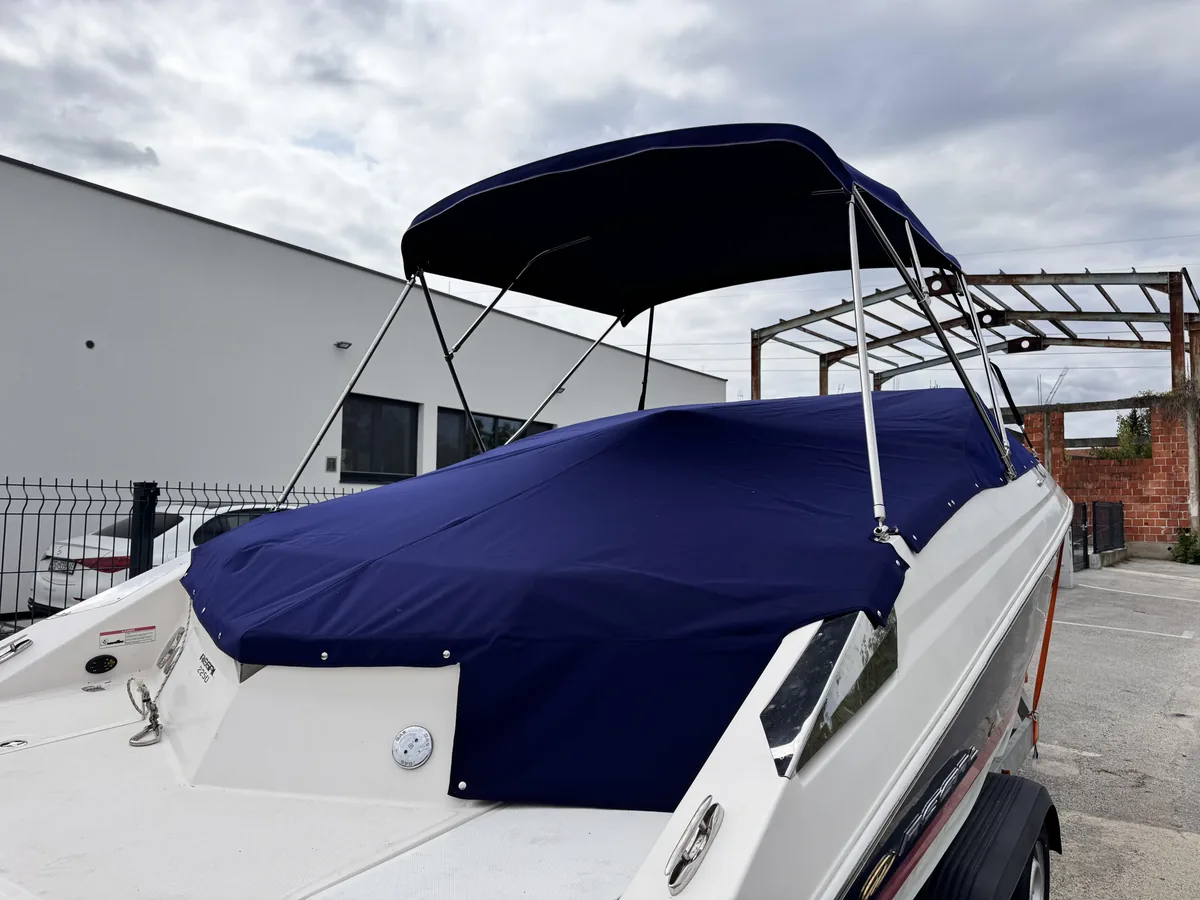 Regal 2250 — Cockpit-cover #12