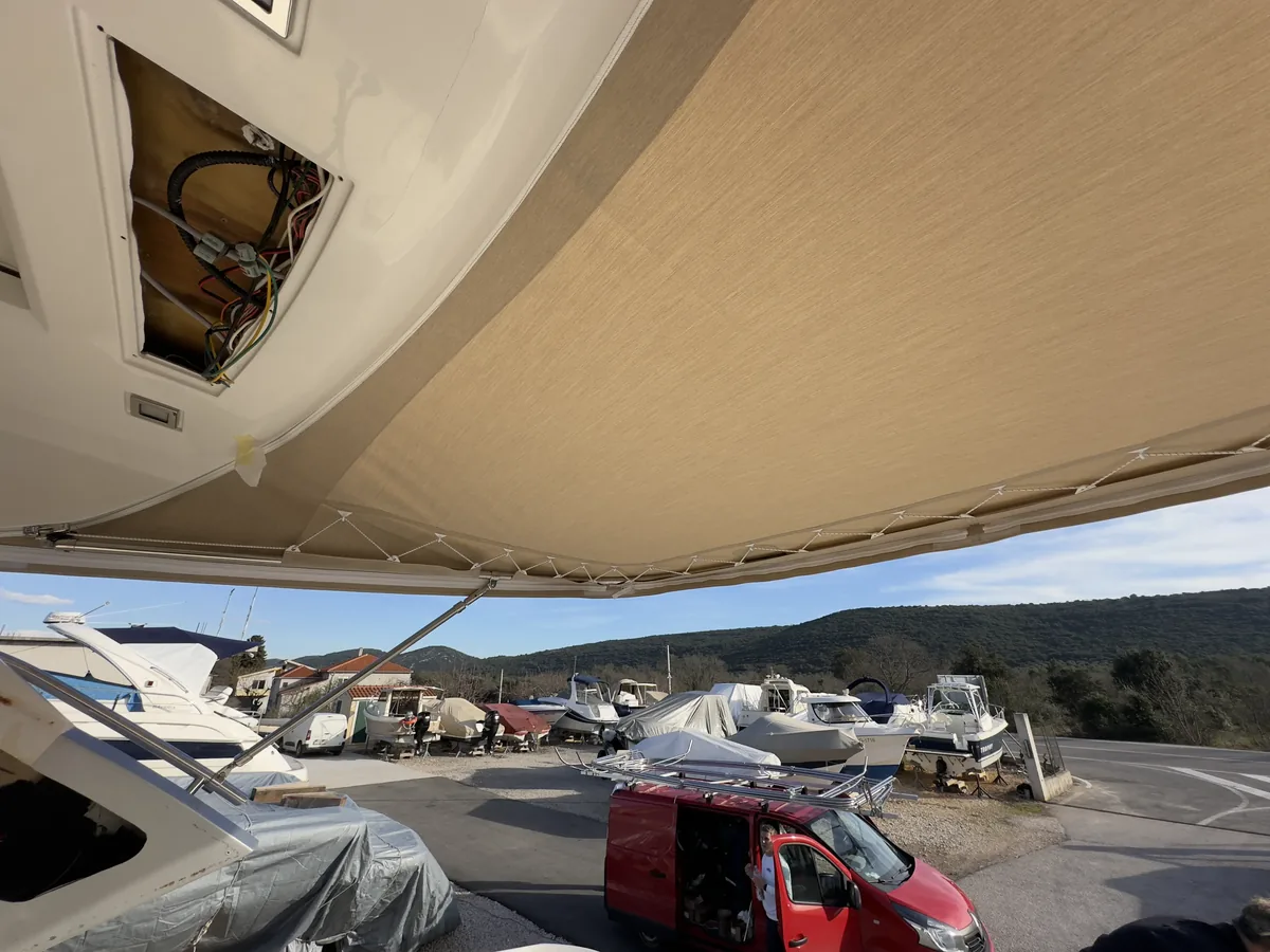 Sessa Marine C42 — Bimini #7
