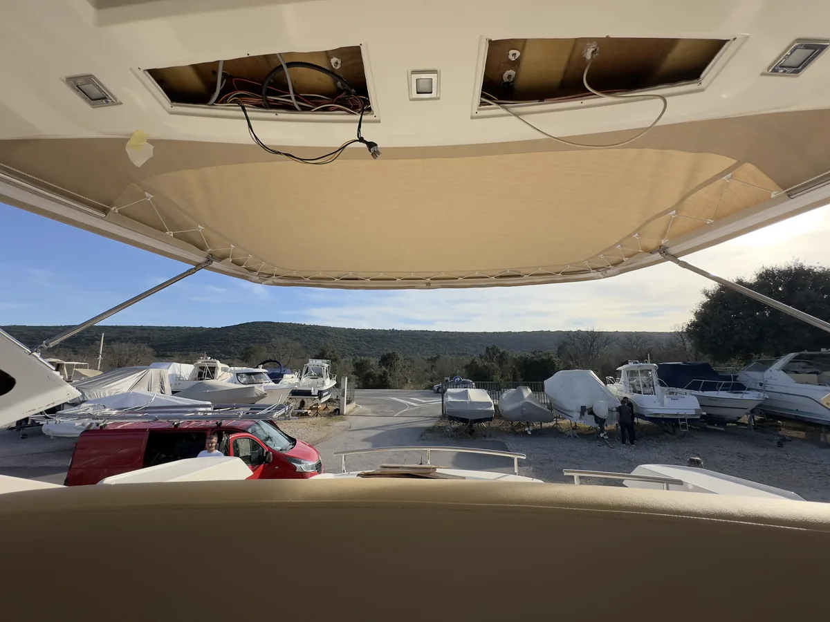 Sessa Marine C42 — Bimini #8