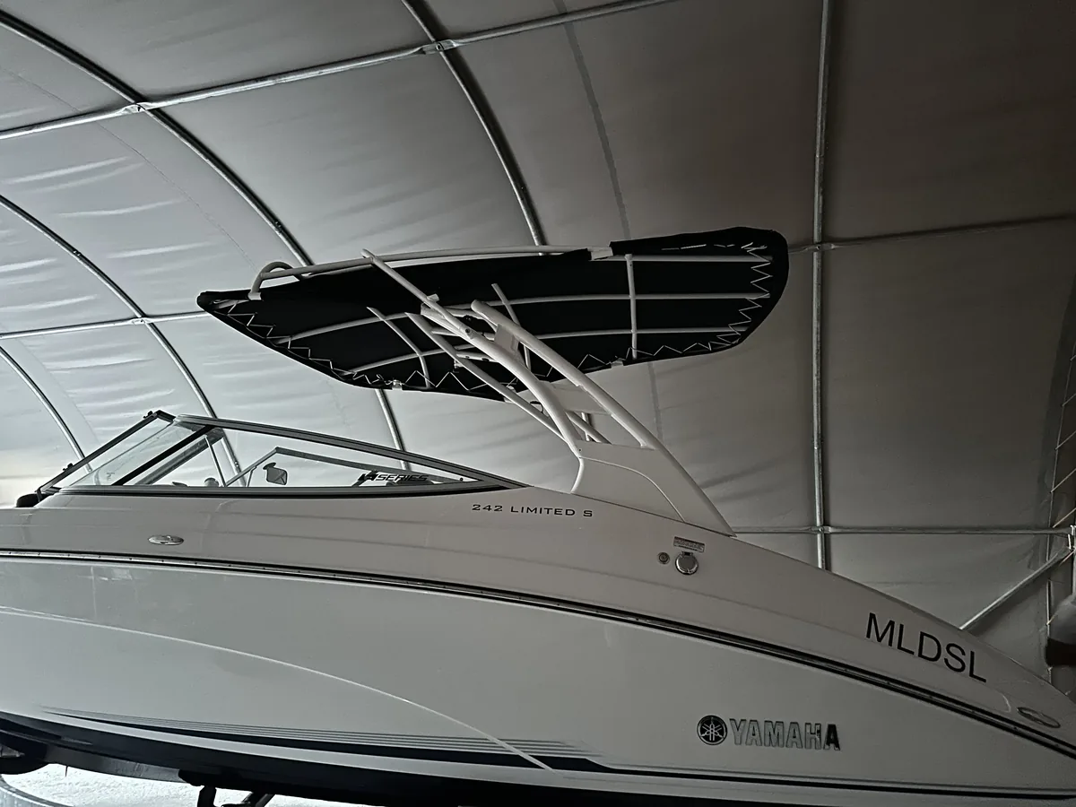 Yamaha 242 limited s — bimini #1